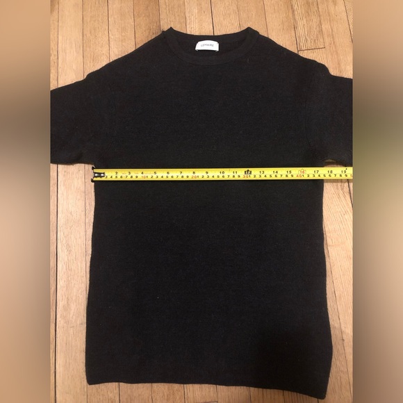 Crewneck 100%wool sweater.Slight signs of wear no damage. Dark brown size M - Picture 7 of 7